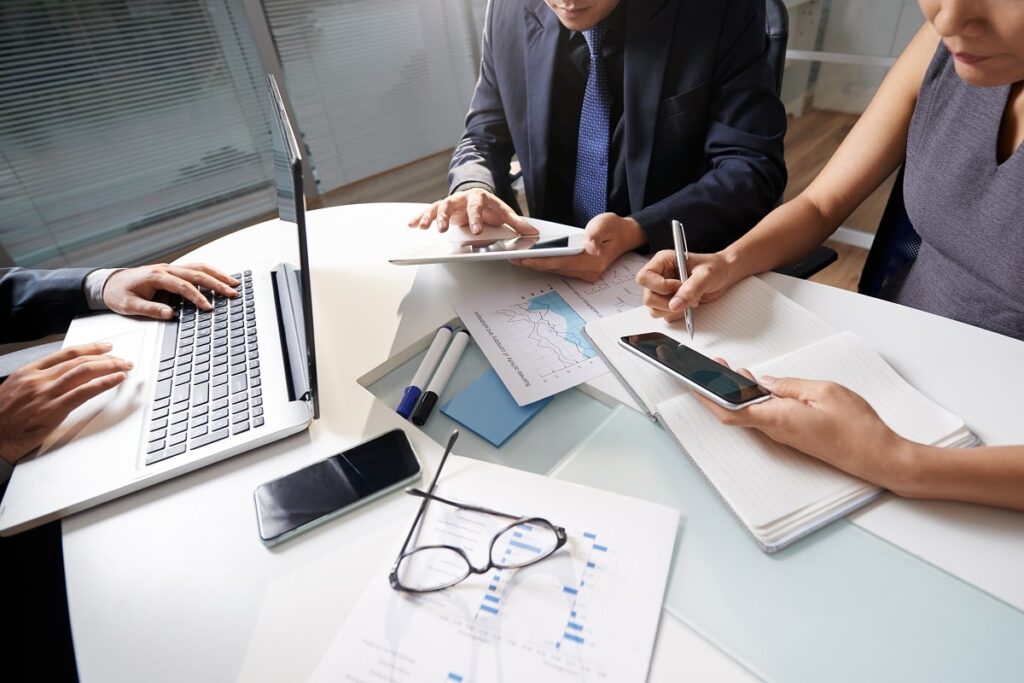 business-people-sitting-office-min